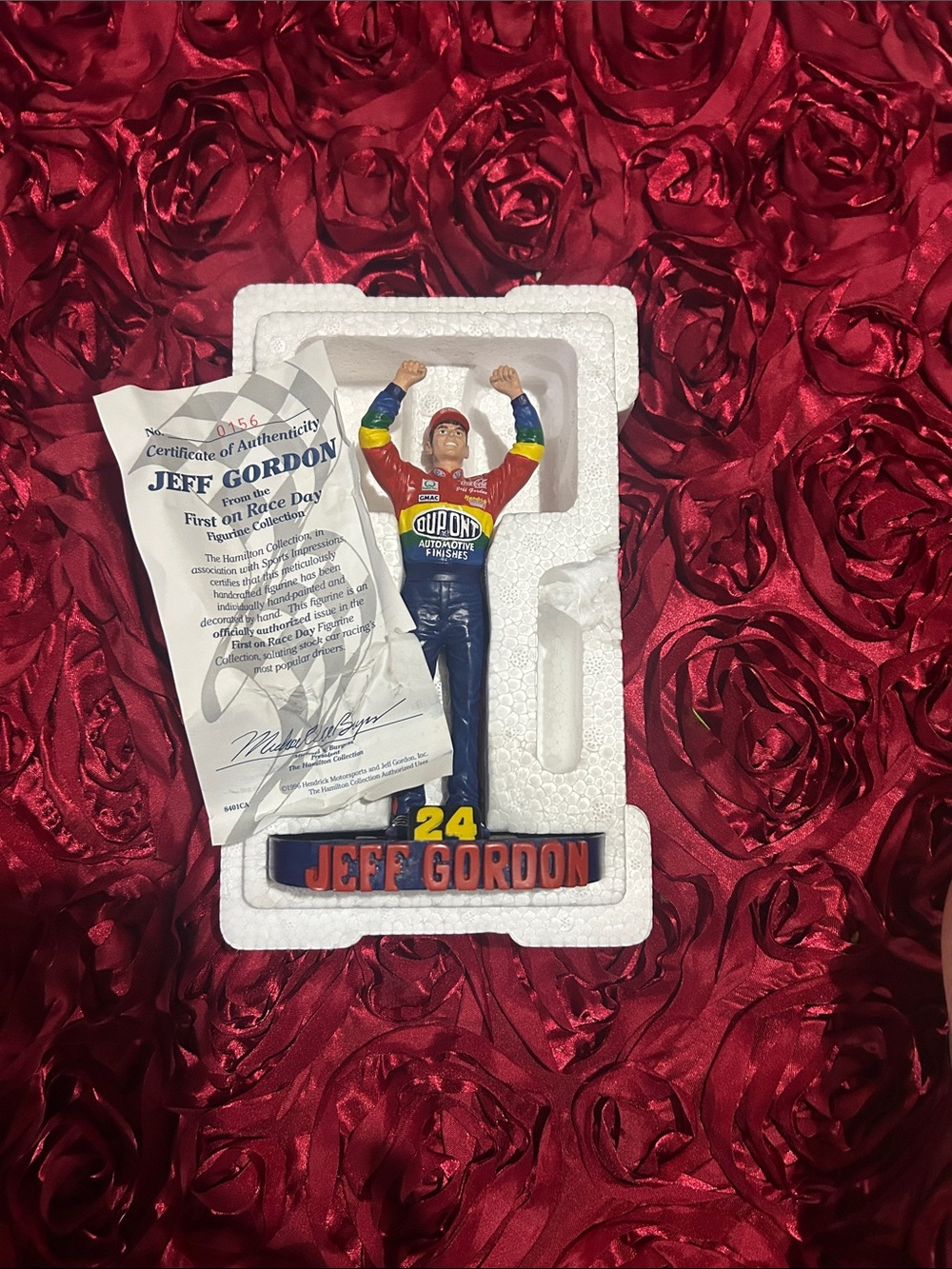 Jeff Gordon NASCAR Figure with Dupont Racing Suit Hamilton Collection